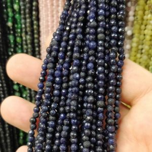 Filo di pietre naturali giada 4mm 89pz