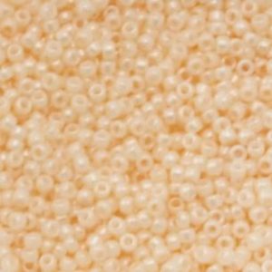 Perline Toho 15/0 Opaque Lustered Light Beige Cod.123 10gr