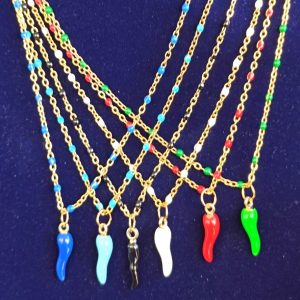 Collana in acciaio con cornetto