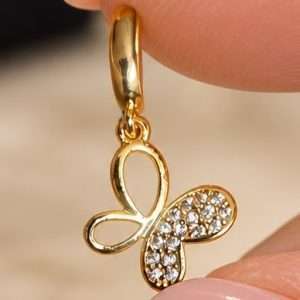 Charm zirconi